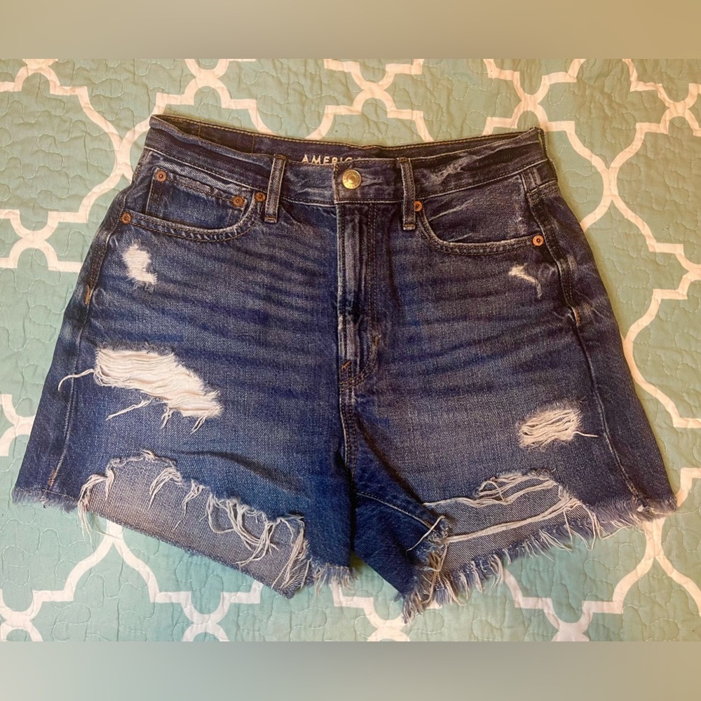 American Eagle Outfitters 90s Boyfriend Shorts